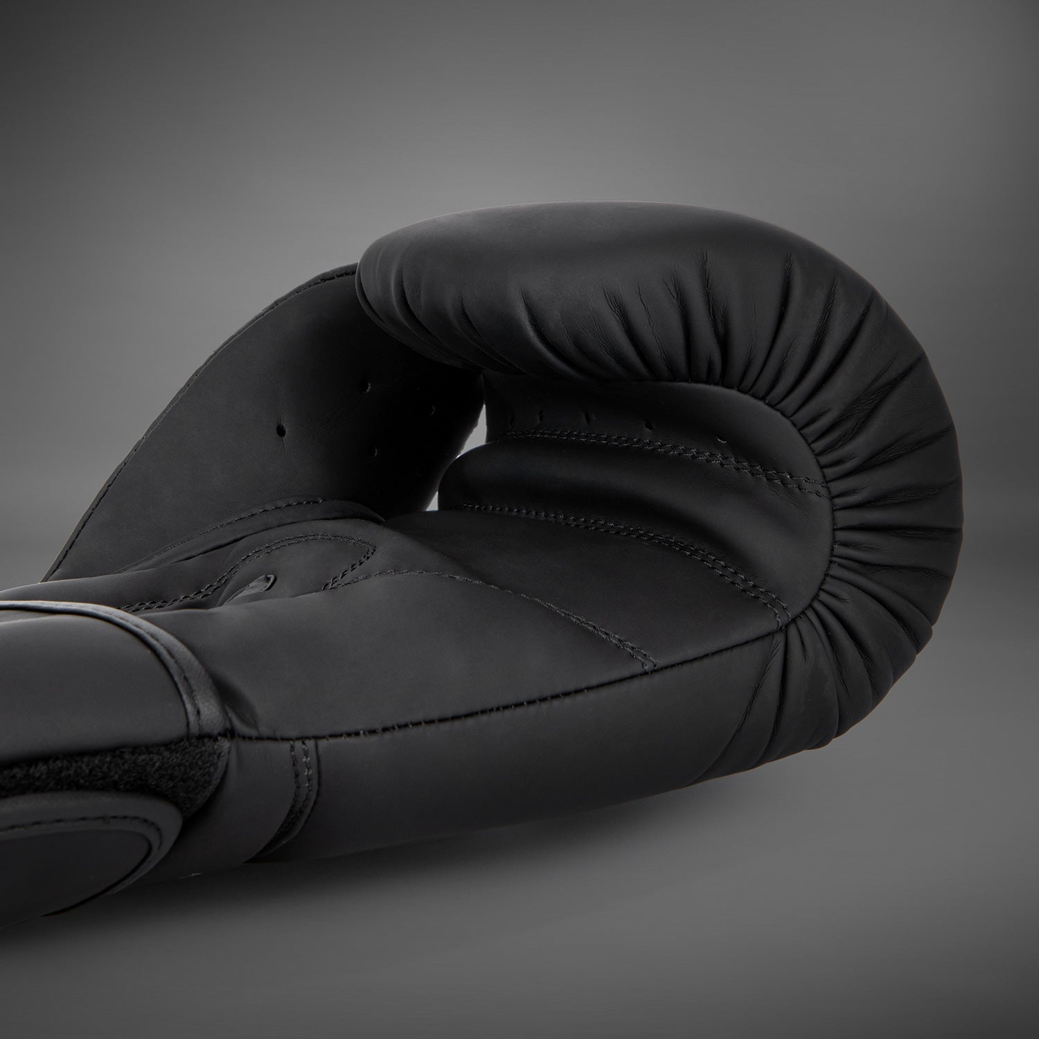 Venum Contender ボクシンググローブ 16oz Venum Contender 1.5 Boxing Gloves - Black/White - Venum