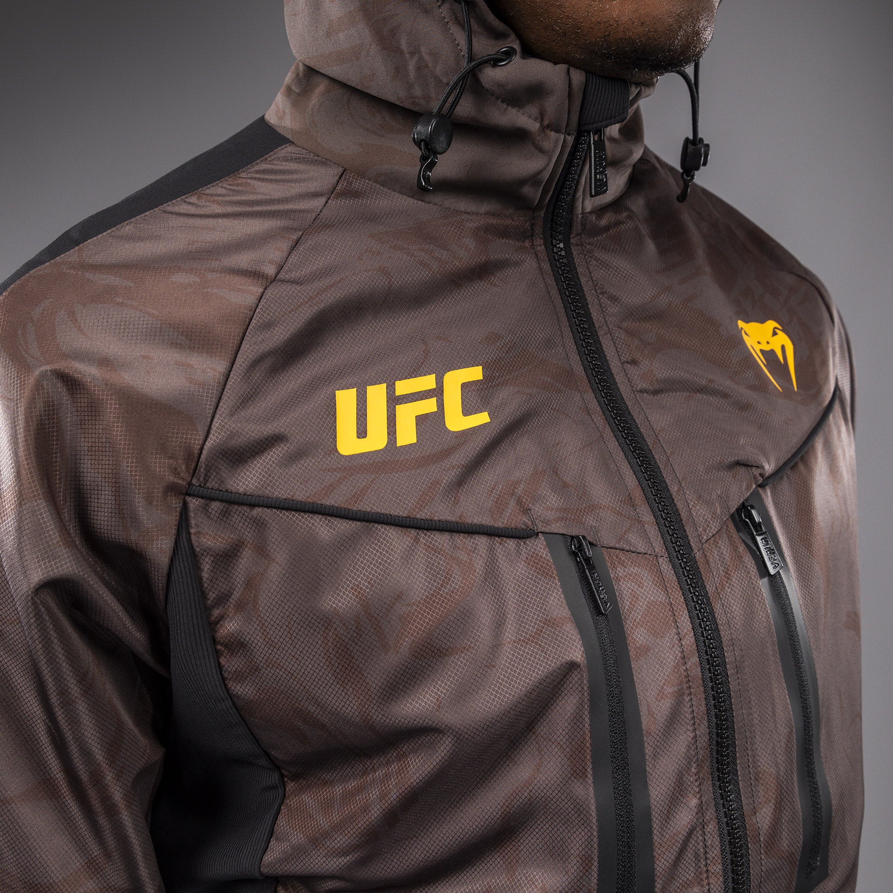 UFC公式　VENUM UFC チャンピオンジャージ Men's UFC Zenith by Venum White Authentic Fight Week Zip Hoodie