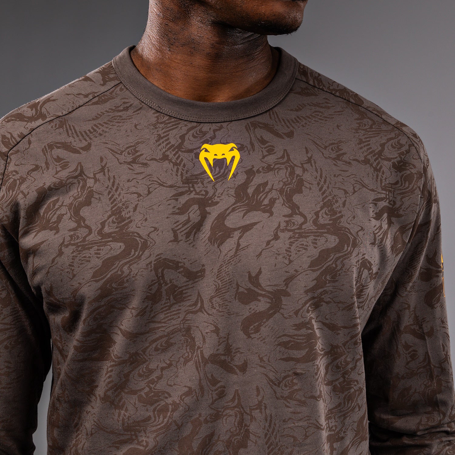 UFC Fusion by Venum Fight Week Men's Long Sleeve T-Shirt - Earthen
