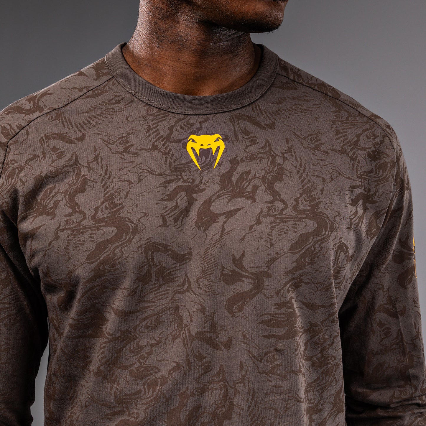 UFC Fusion by Venum Fight Week Men’s Long Sleeve T-Shirt - Earthen Brown