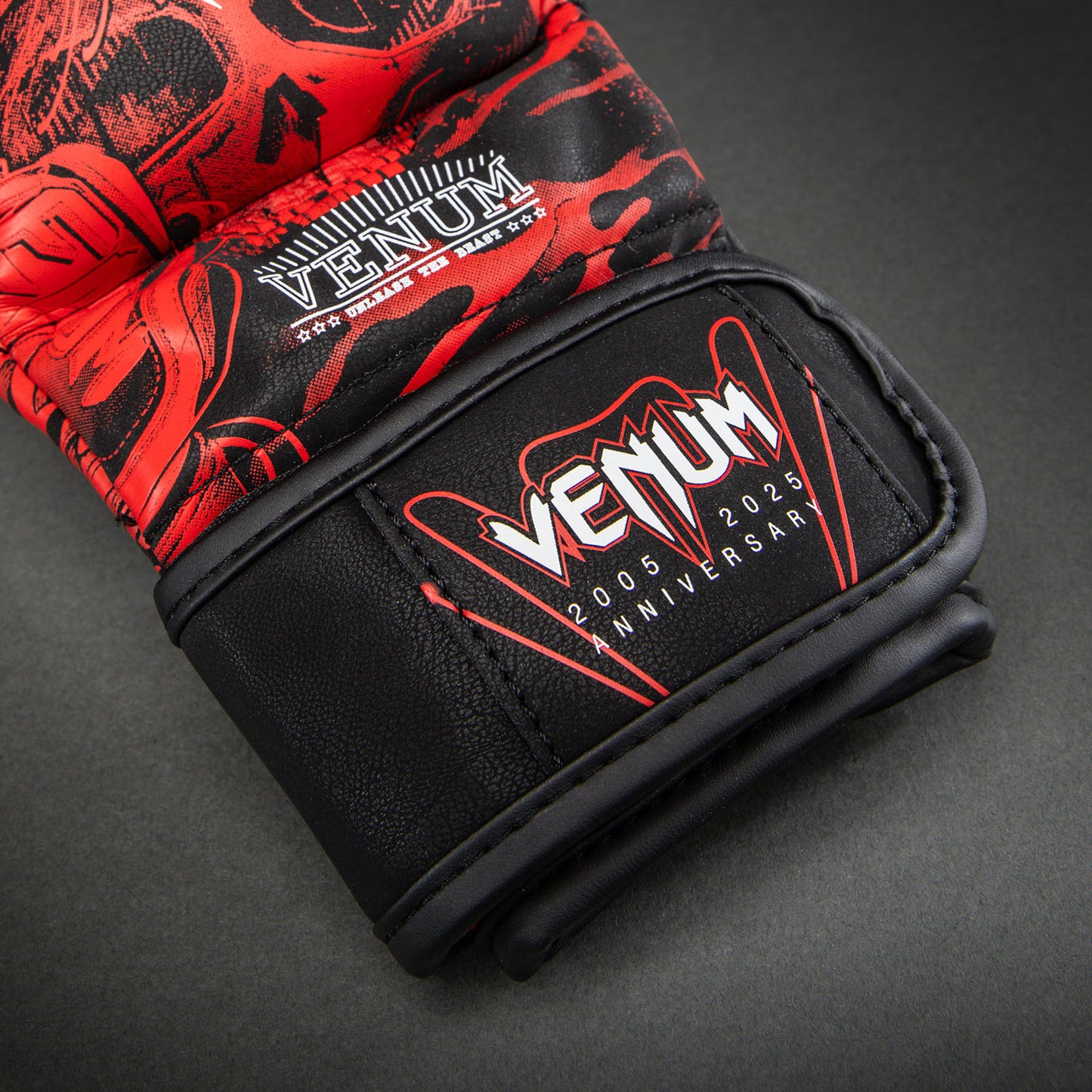 Venum 20th Anniversary Sparring Gloves - Black/Red