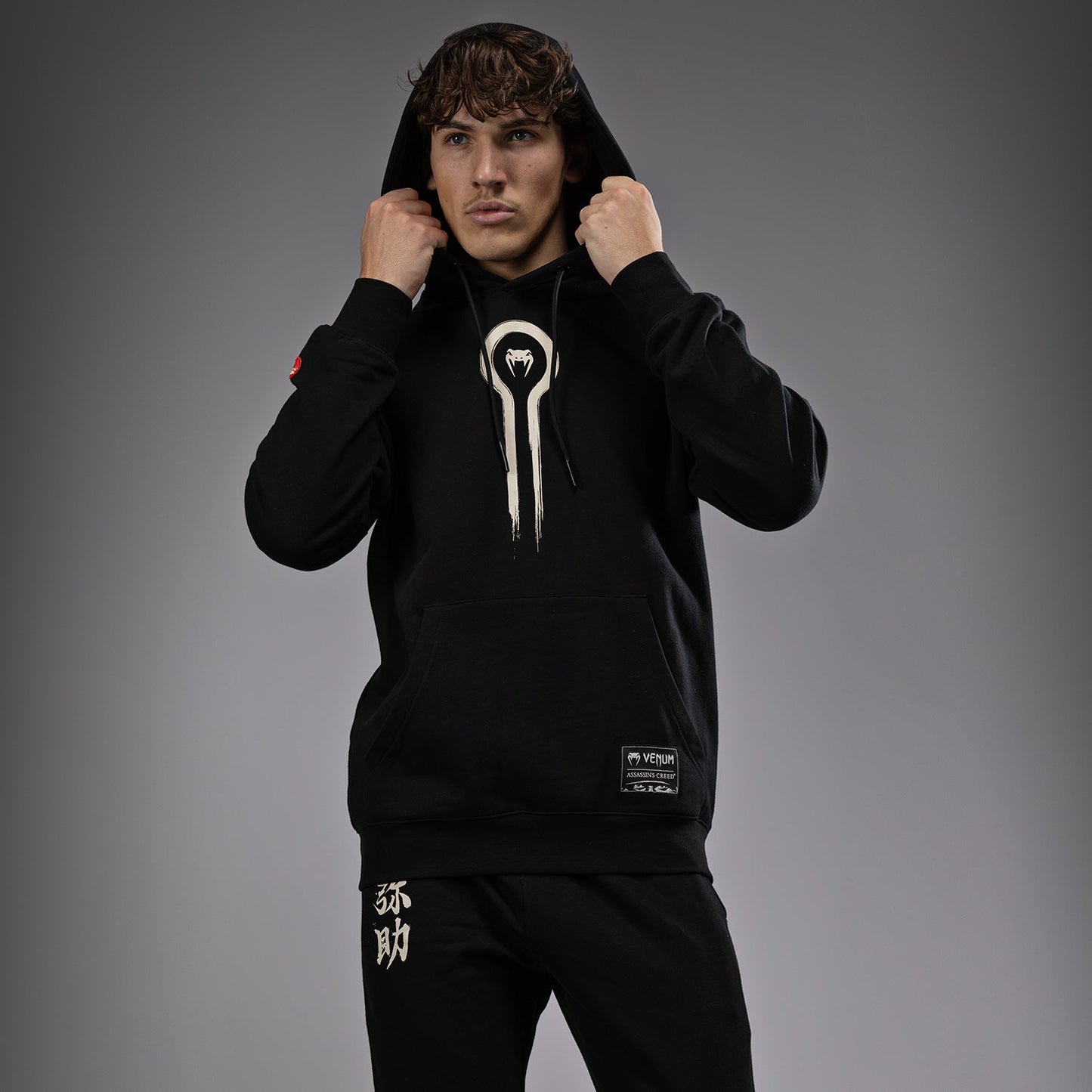 Venum x Assassin's Creed Shadows Hoodie - Black