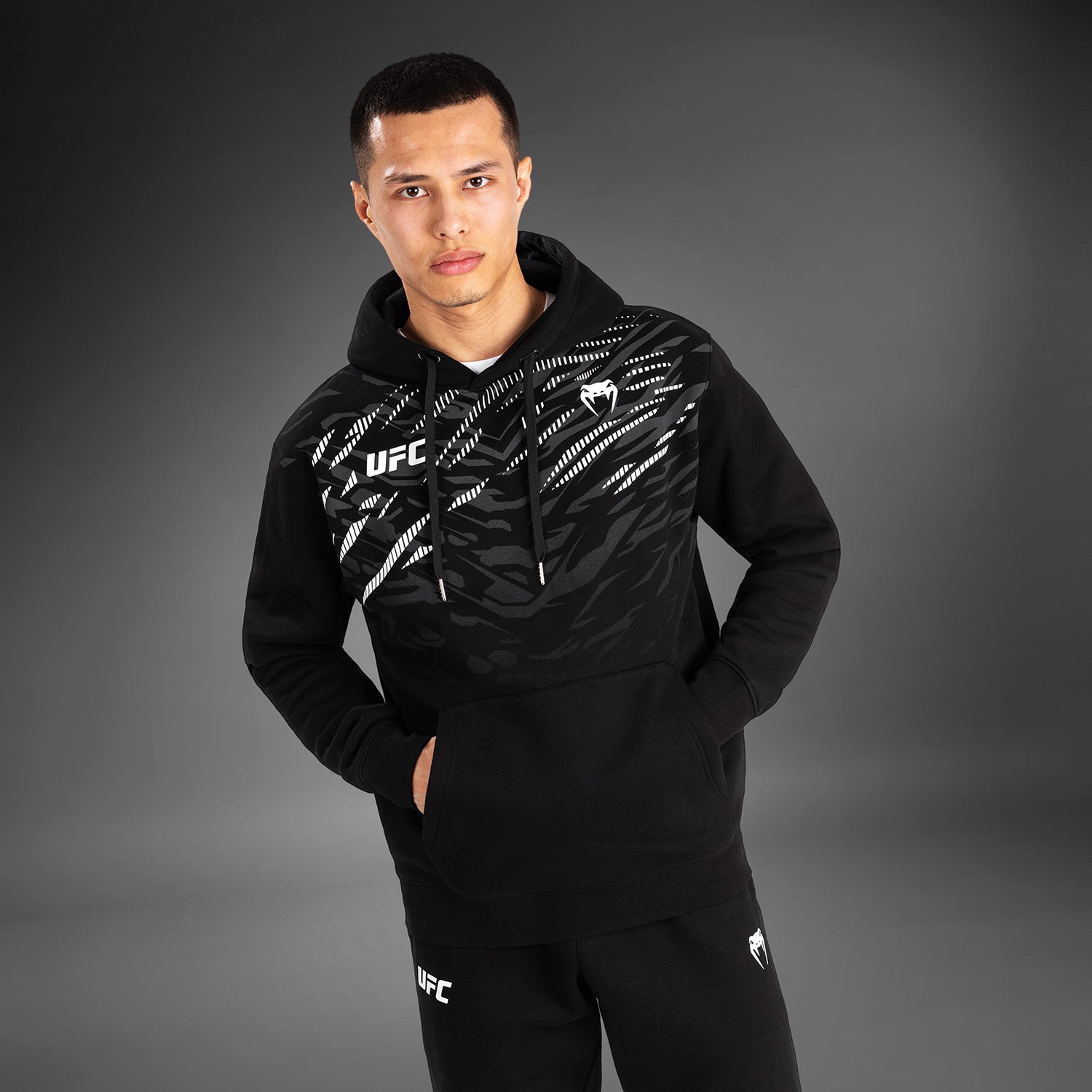UFC Fusion by Venum Men's Replica Pullover Hoodie - Black
