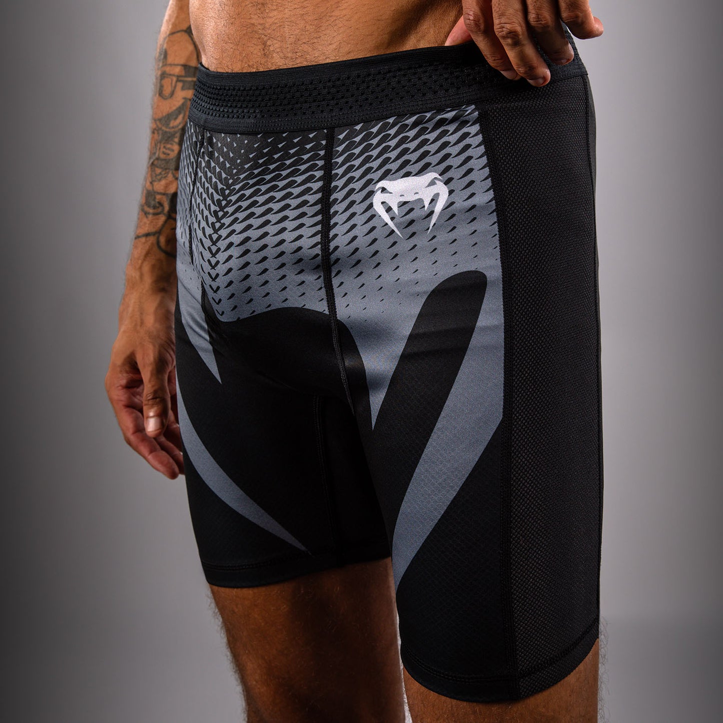 Venum No Gi Vale Tudo Shorts - Black/ Silver Grey