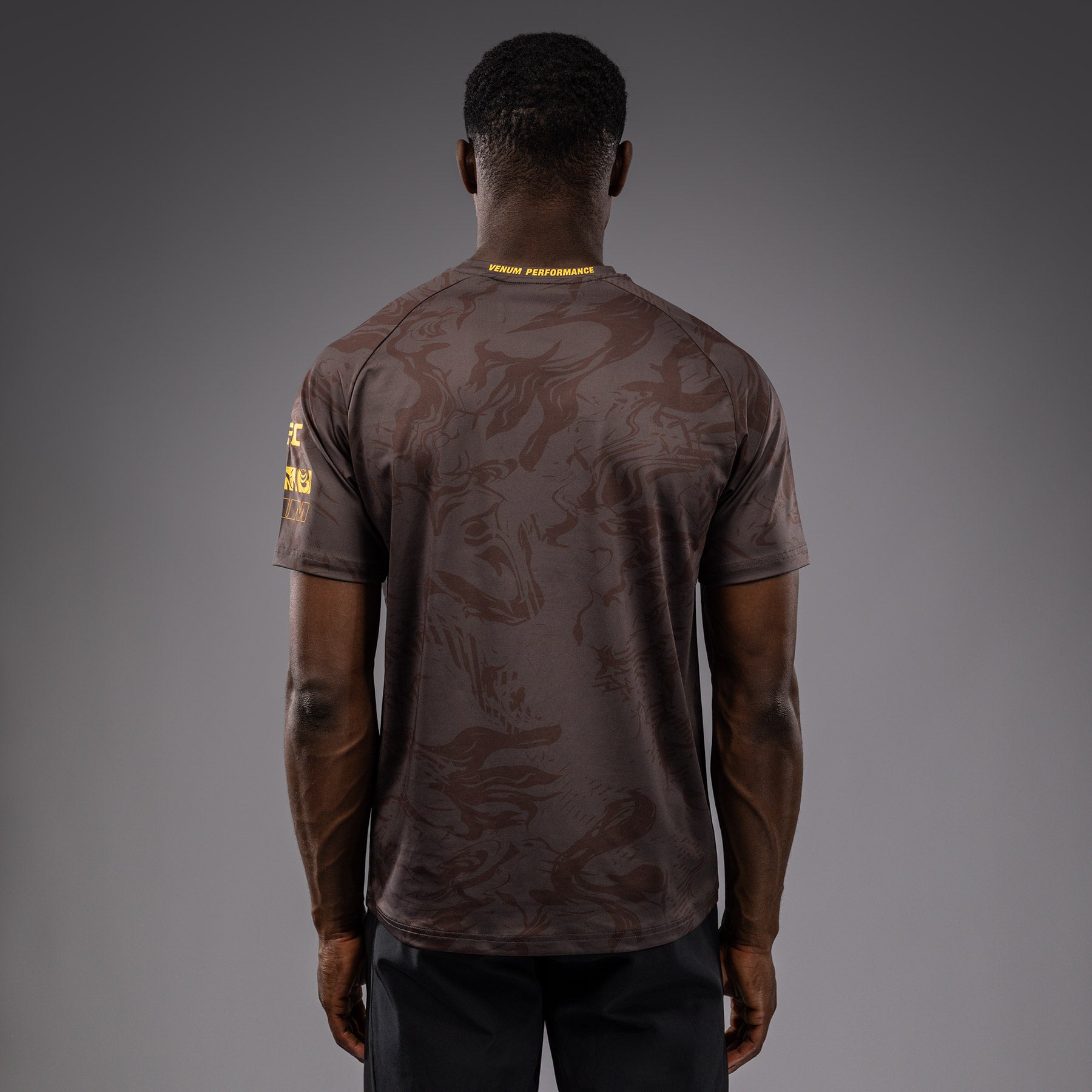 正規品 venum UFC Tシャツ ブラウン Mサイズ Rizin UFC Fusion by Venum Fight Week Men's Short Sleeve T-Shirt