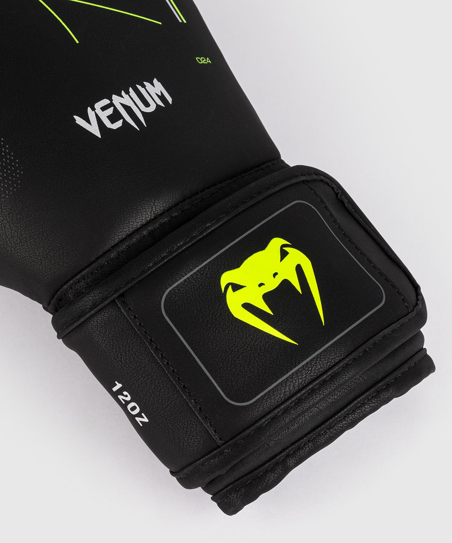 Venum Training Camp 4.0 Boxing Gloves - Black/Neon Green