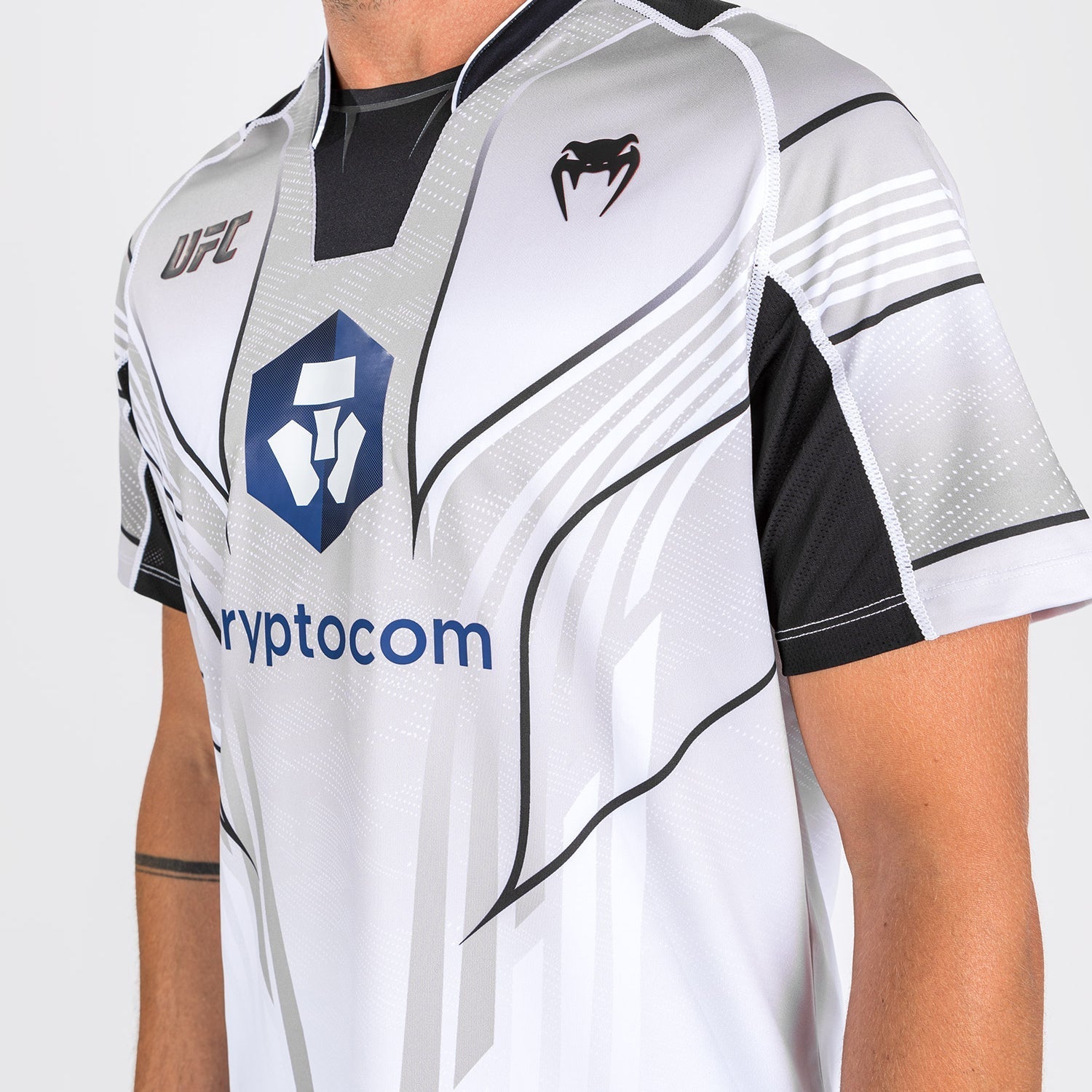 UFC Venum Authentic Fight Night 2.0 Kit by Venum Men's
