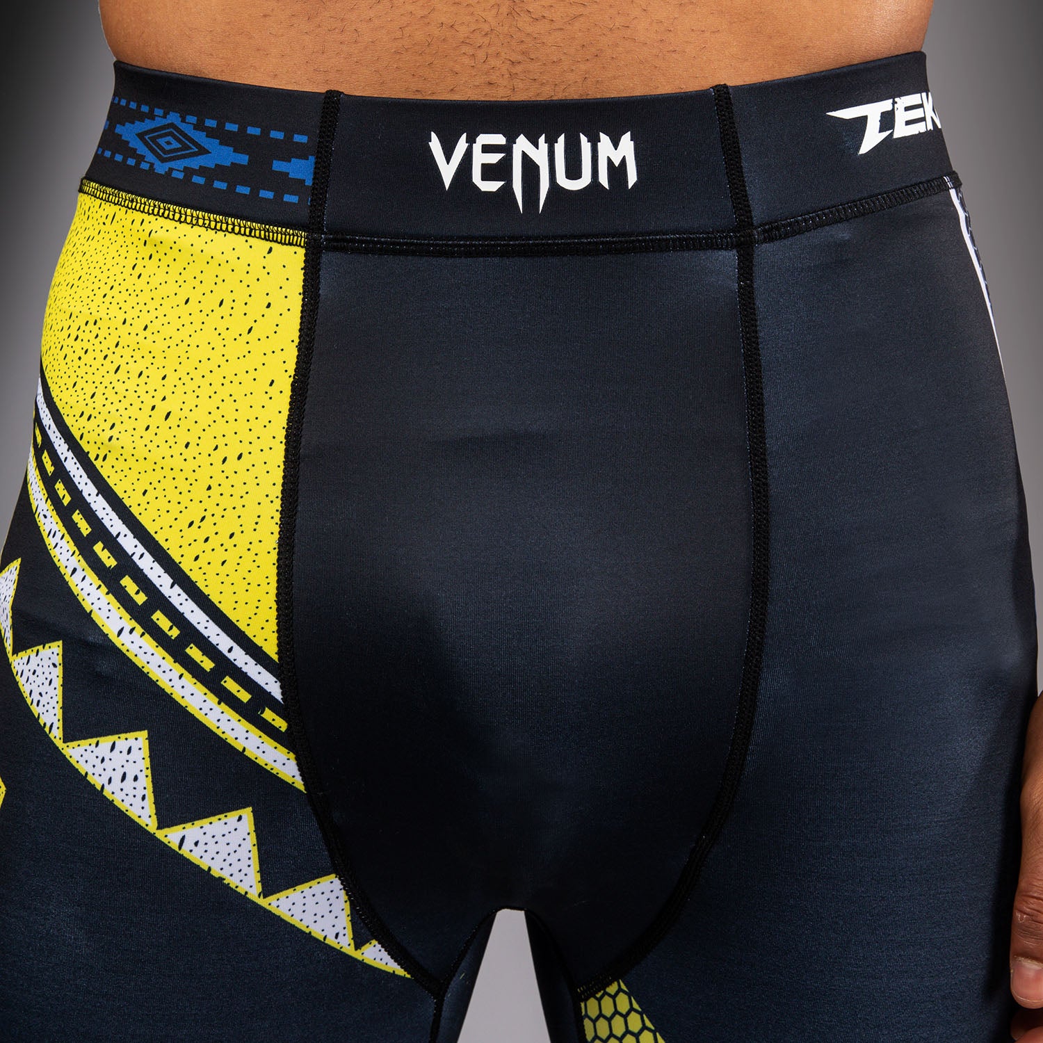 Venum x TEKKEN 8 Spats - King - Black/Yellow - Venum