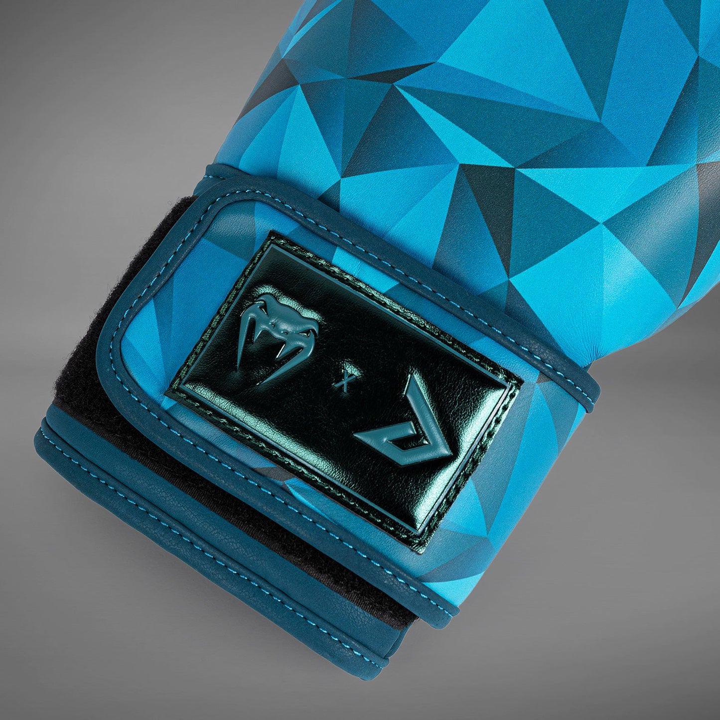 Venum x Demi Boxing Gloves - Azur Blue
