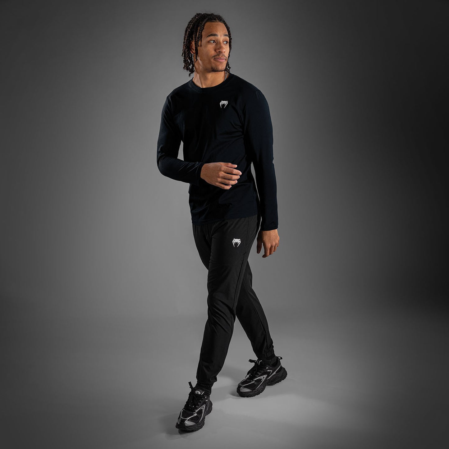 Venum Lineup Personalized Long Sleeve T-Shirt - Black/White