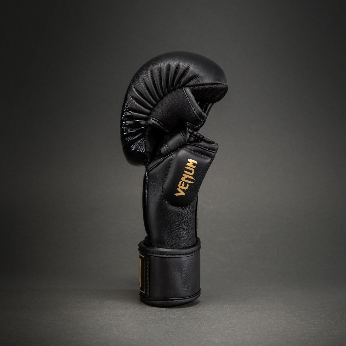Venum Attack 2.0 Sparring Gloves Leather - Black/Gold
