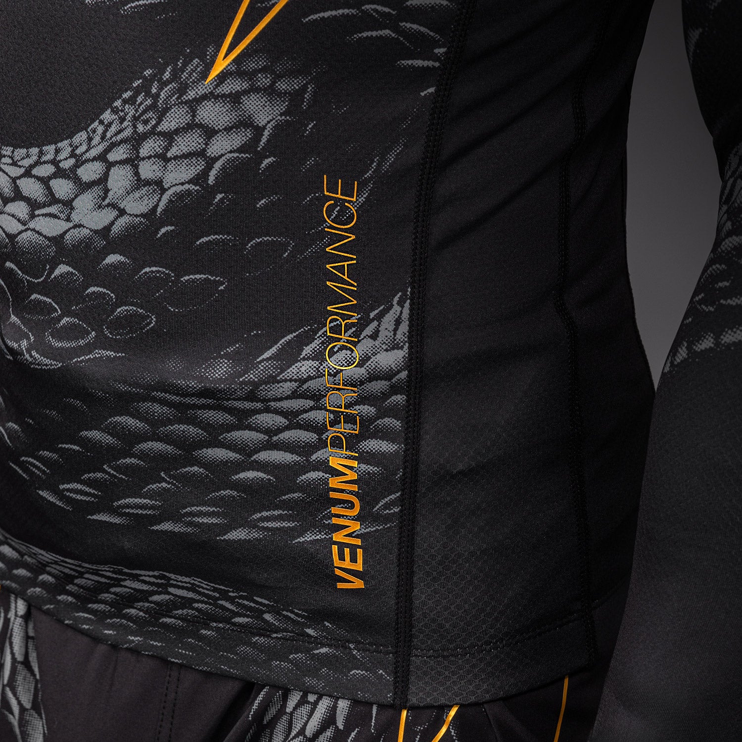 Venum Matupa Long Sleeve Rashguard - Black/Grey/Gold - Venum