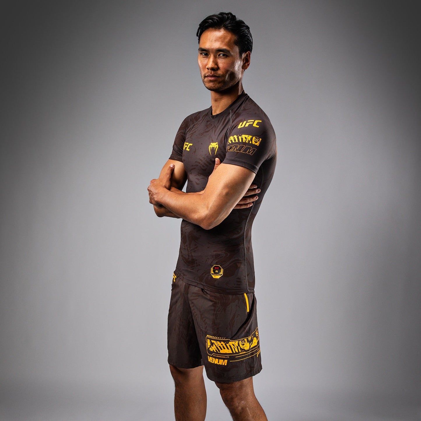 UFC Fusion by Venum Fight Week Men’s Performance Short Sleeve Rashguard - Earthen Brown