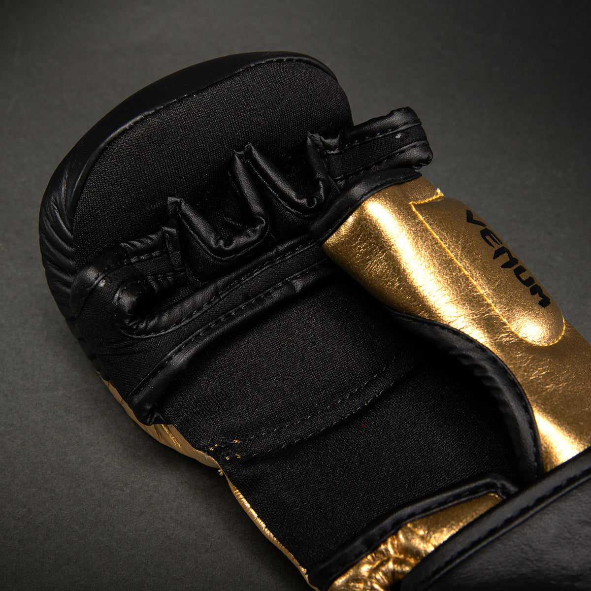 Venum Attack 2.0 Sparring Gloves Leather - Gold/Black