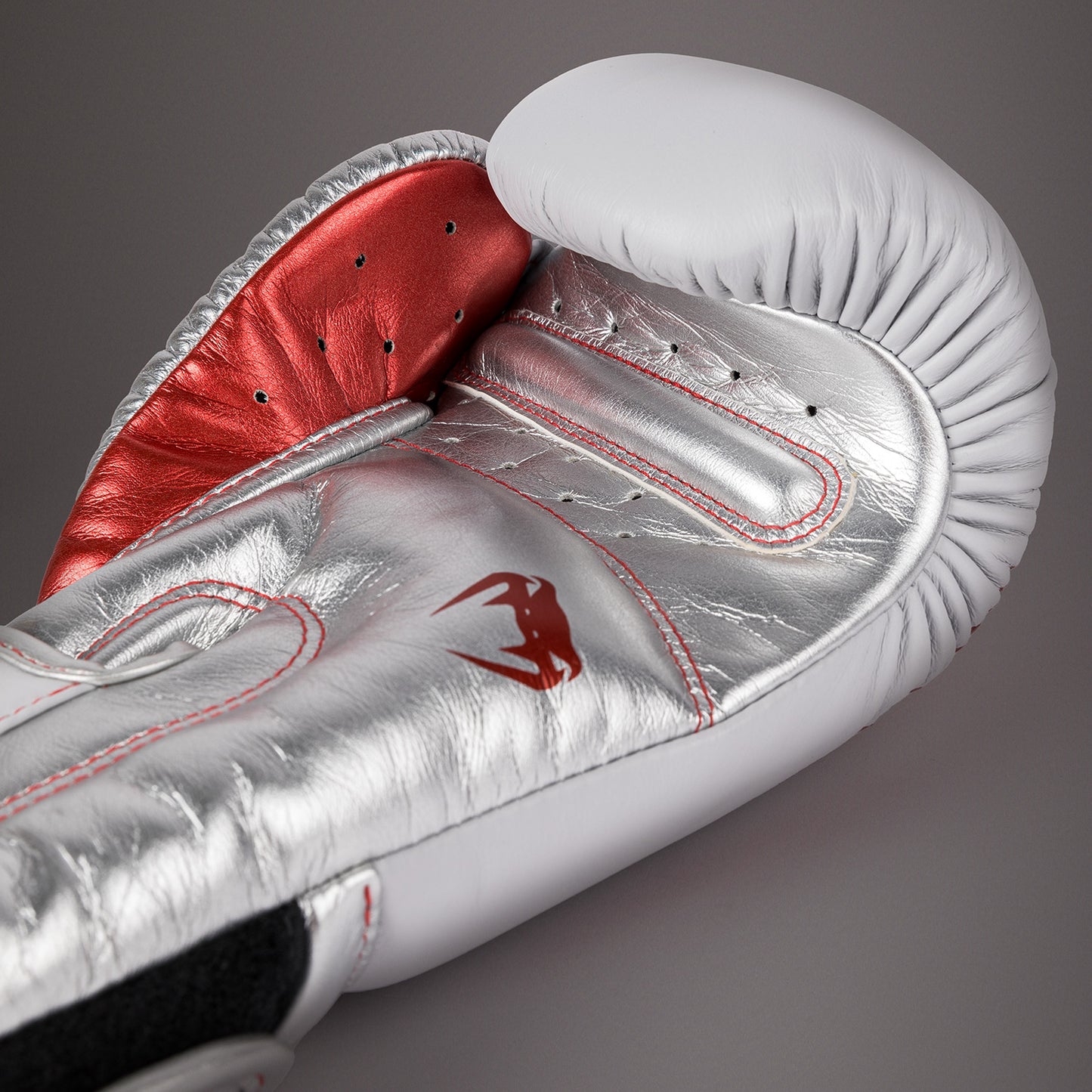 Venum Giant 3.0 Boxing gloves - Red/Silver - Special Edition