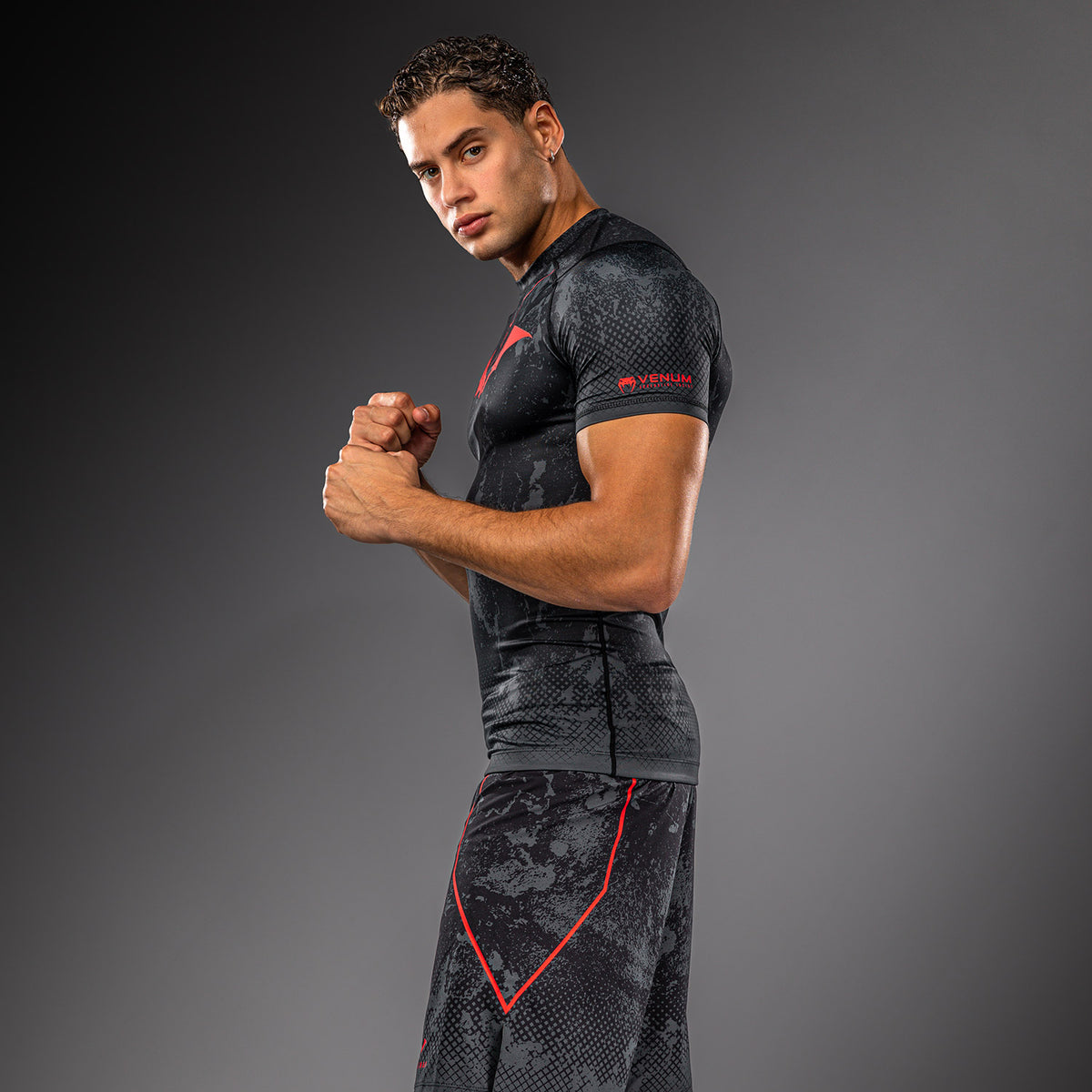 Venum x Batman Short Sleeve Rashguard - Black/Grey/Red