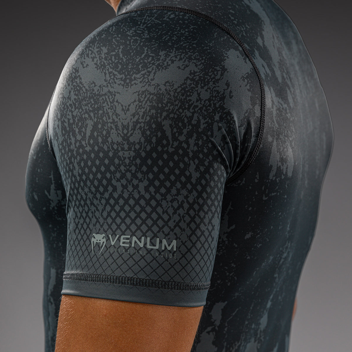 Venum x Batman Short Sleeve Rashguard - Grey