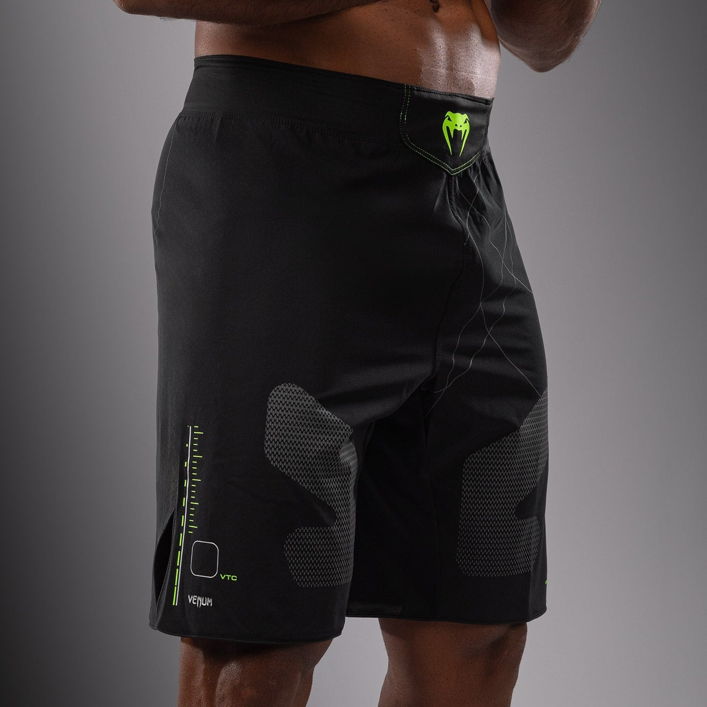 Venum Training Camp 4.0 Fight Short - Black/Neon Green