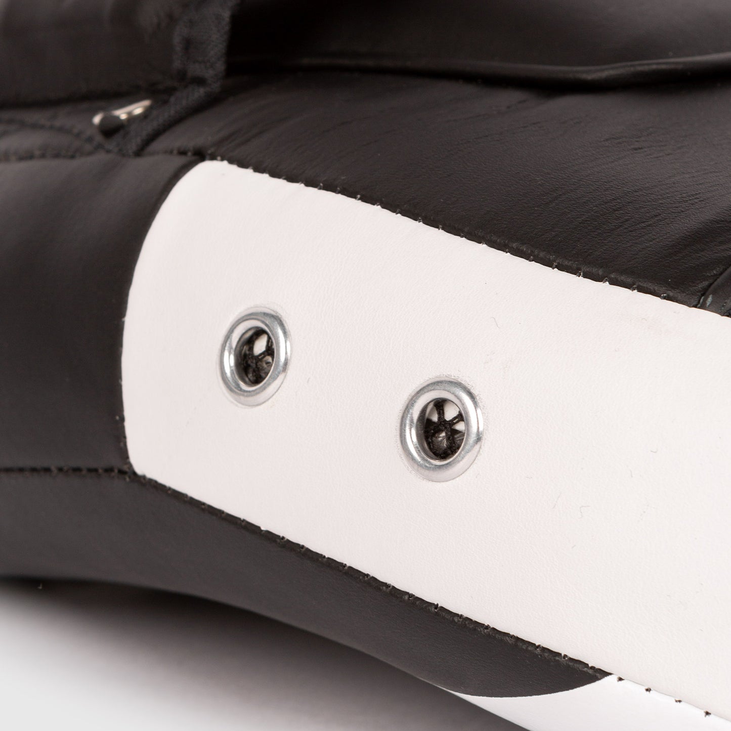 Venum Kick Boxing Gear 2.0 Micro Fiber Small Paws - Black/White