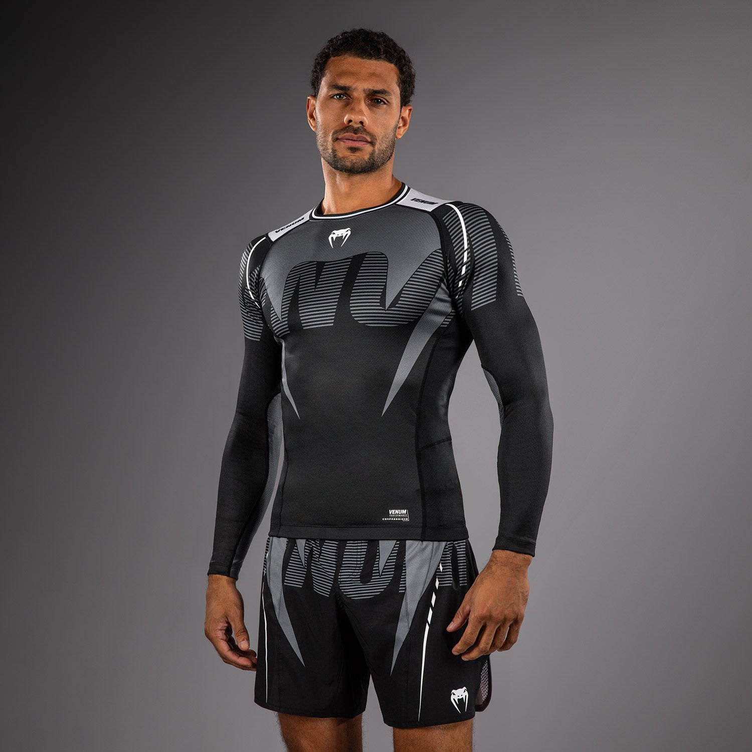 Venum Adrenaline Long Sleeve Rashguard - Black/Silver Grey - Venum