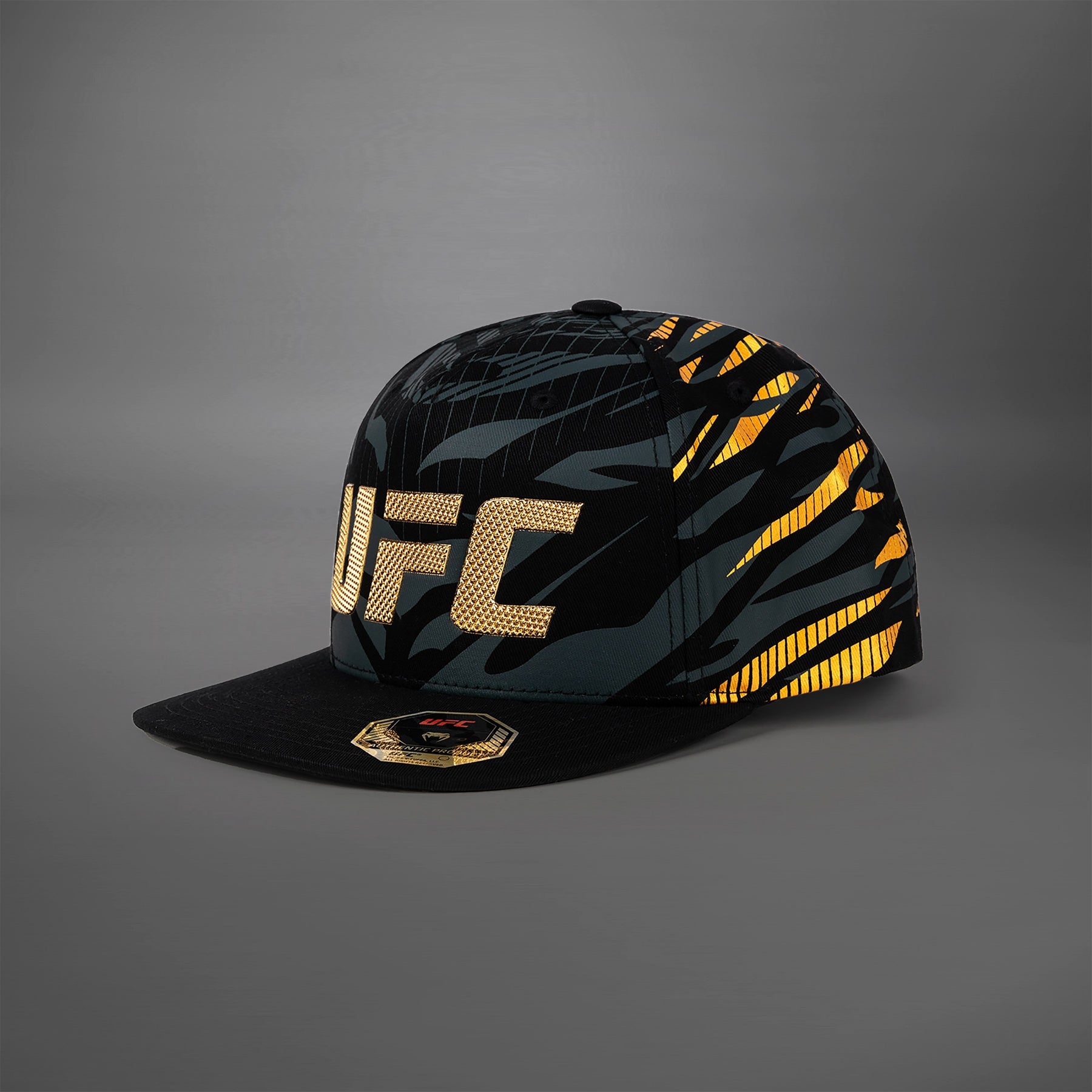 UFC Venum Authentic Fight Night キャップ 黒銀 - メルカリ