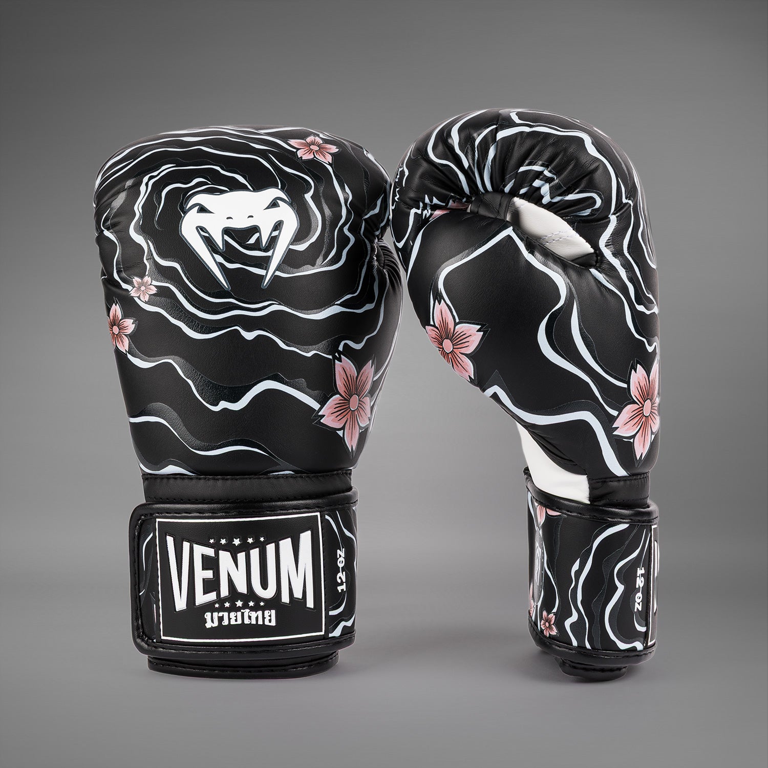 Venum X Tawanchay Boxing gloves Black/White - Venum