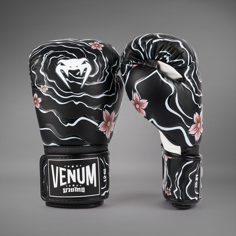 Venum Tawanchay ボクシンググローブ Venum X Tawanchay Boxing gloves Black/White - Venum