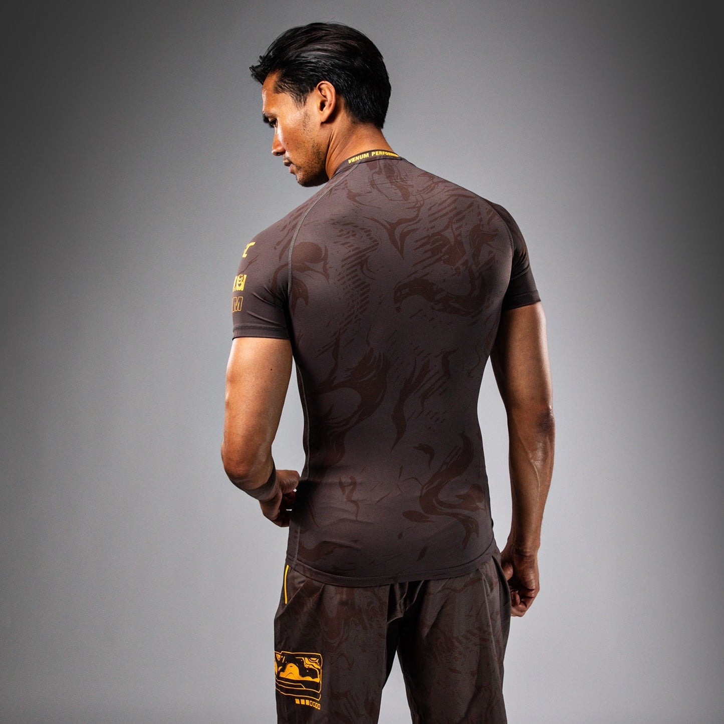 UFC Fusion by Venum Fight Week Men’s Performance Short Sleeve Rashguard - Earthen Brown