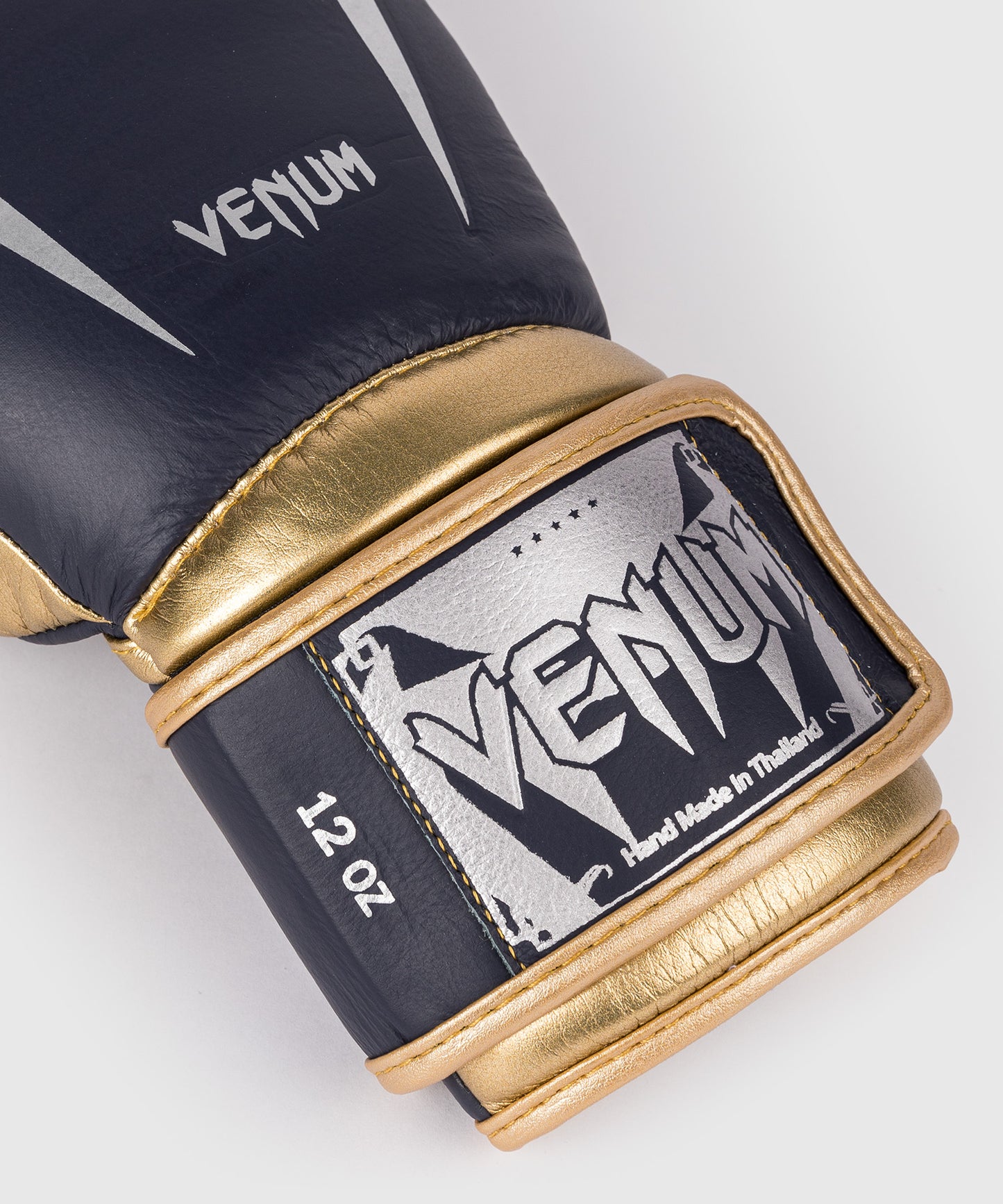 Venum Giant 3.0 Boxing gloves - Navy/Gold - Special Edition