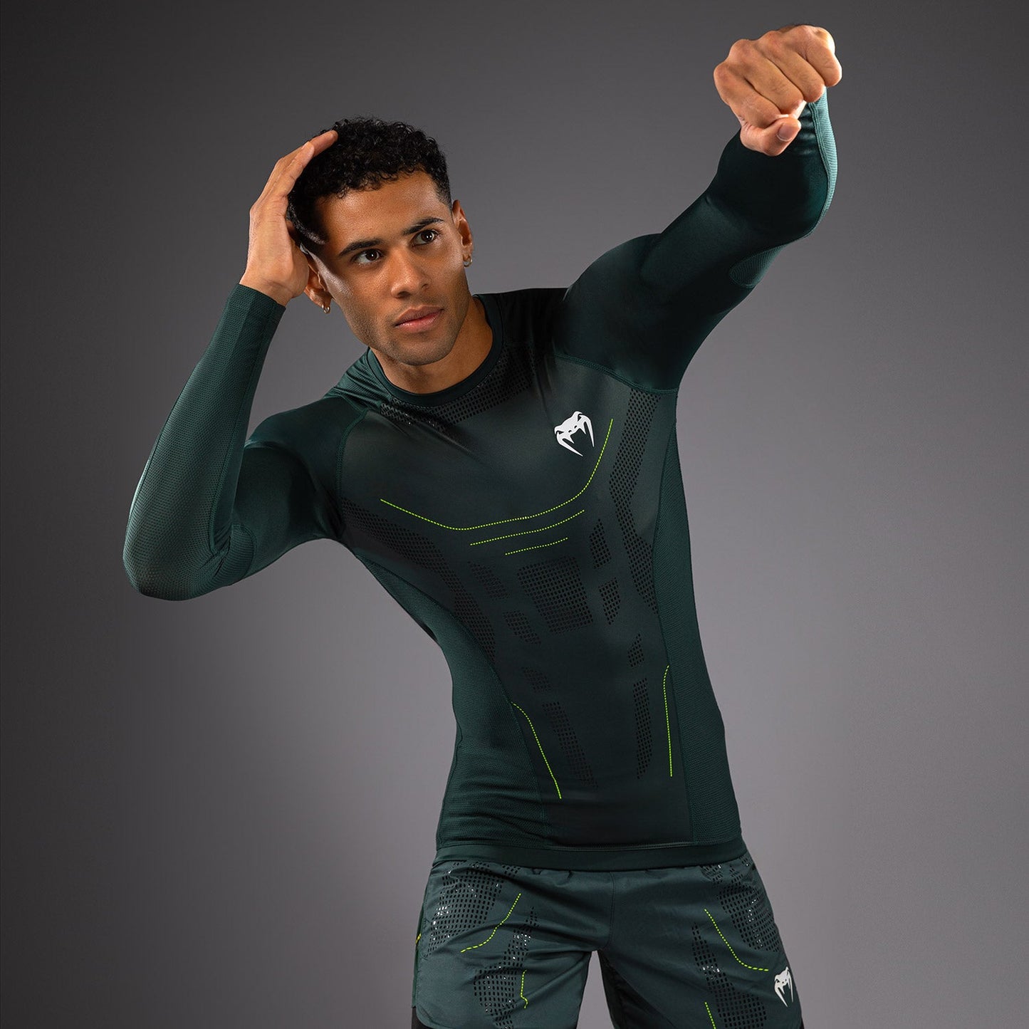 Venum Technical 3.0 Long Sleeve Rashguard - Forest Green