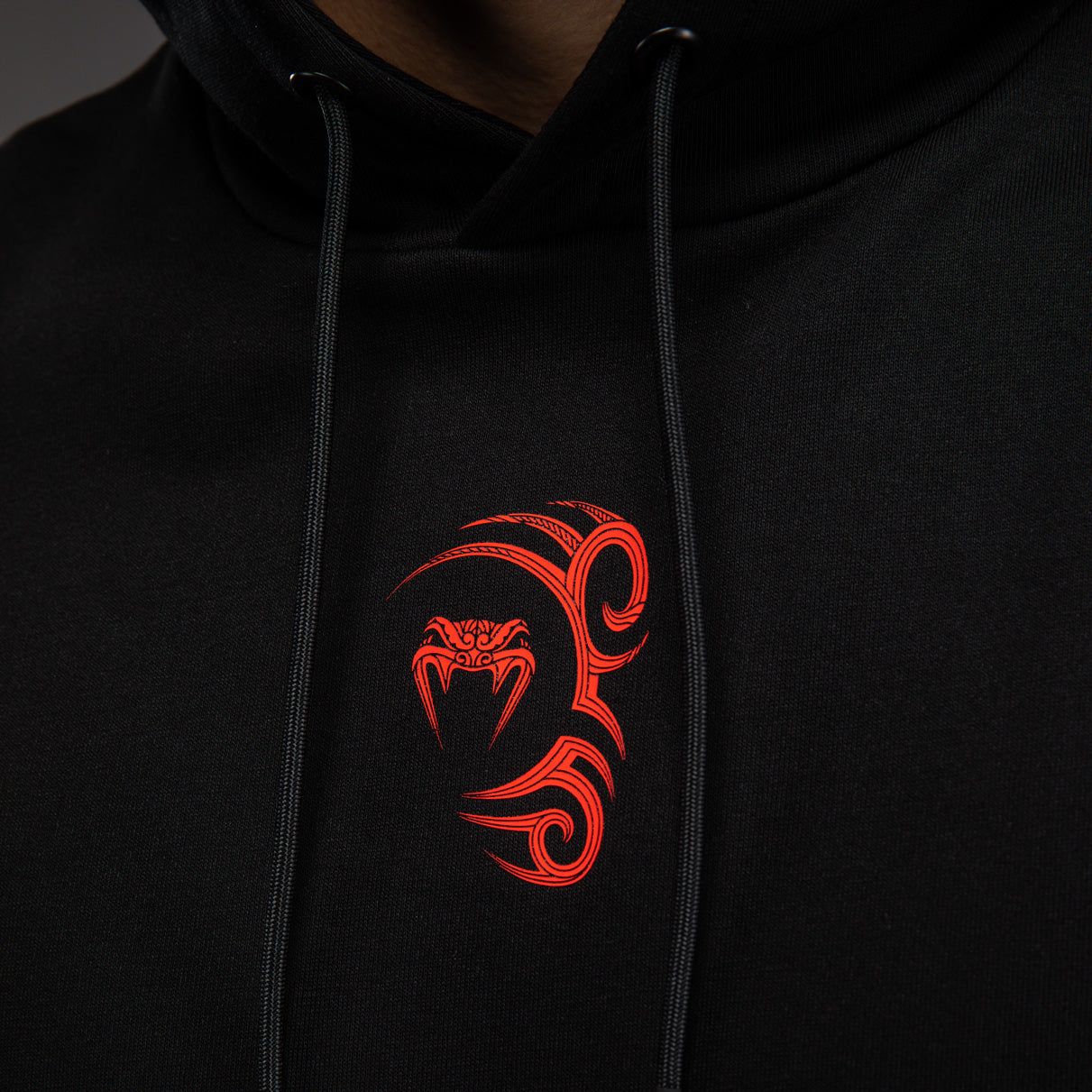 Venum x Mike Tyson Tiger Sleeveless Hoodie - Deep Black/Intense Red