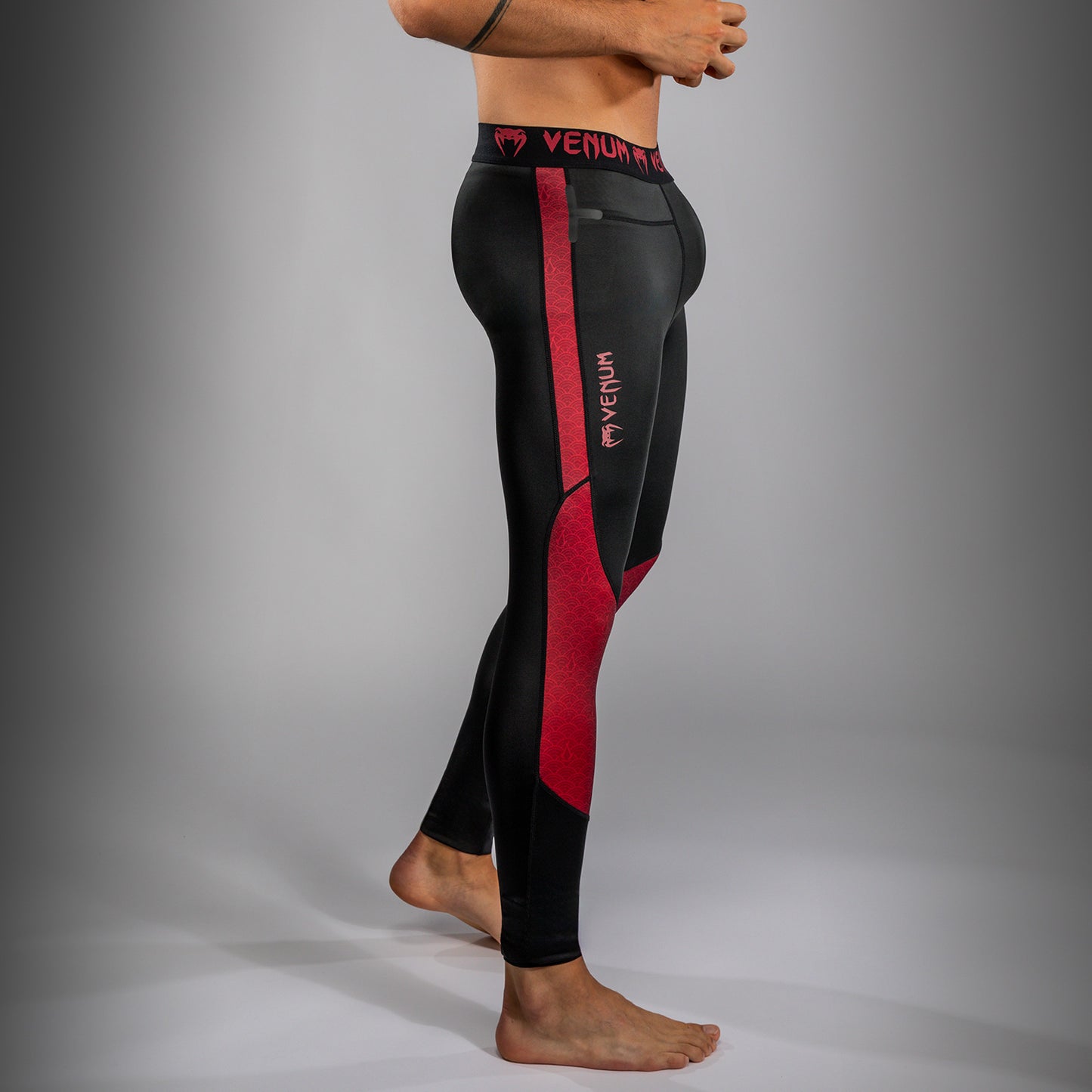 Venum x Assassin’s Creed Shadows Men’s Spats - Burgundy/Black