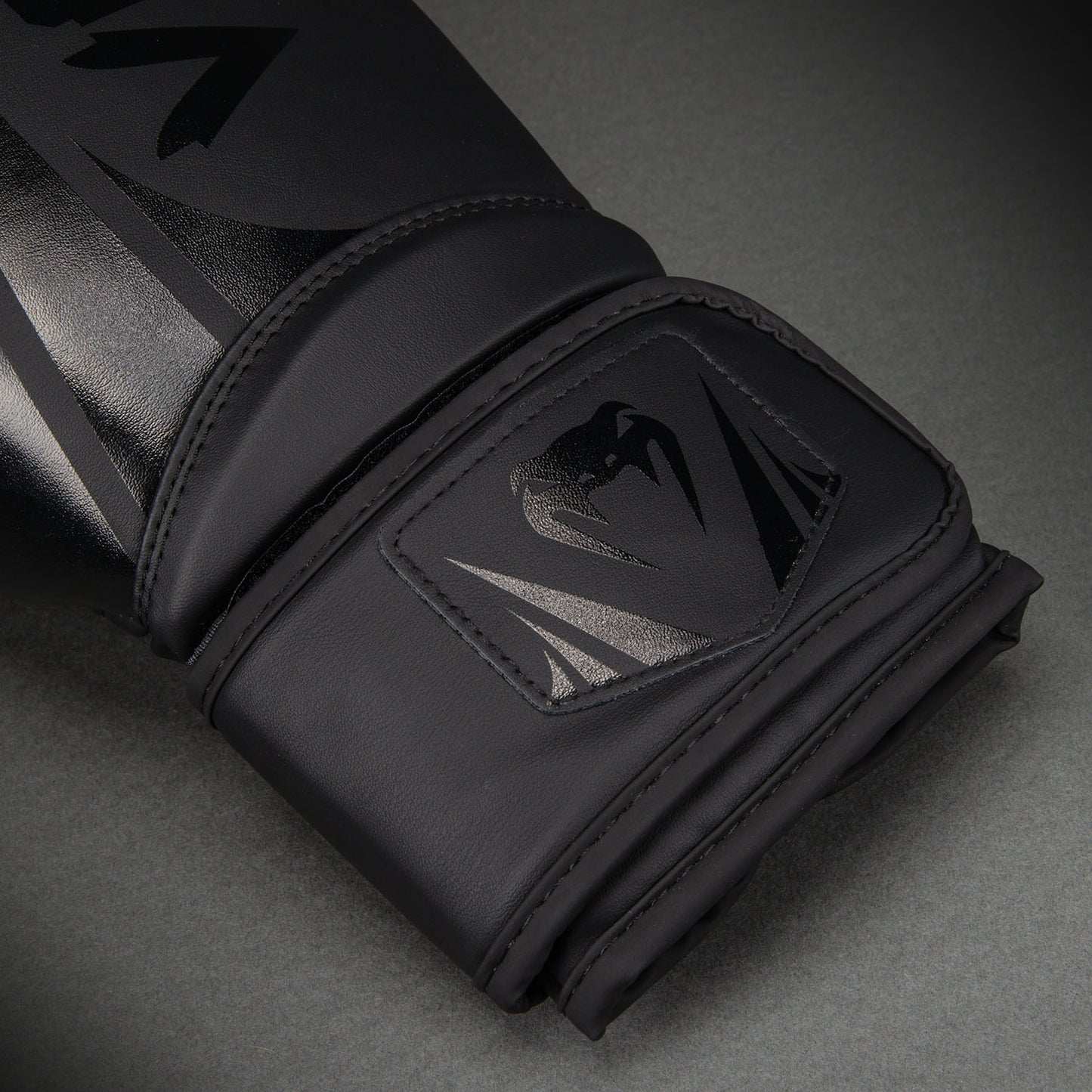 Venum Challenger 2.5 Boxing Gloves – Black/Black