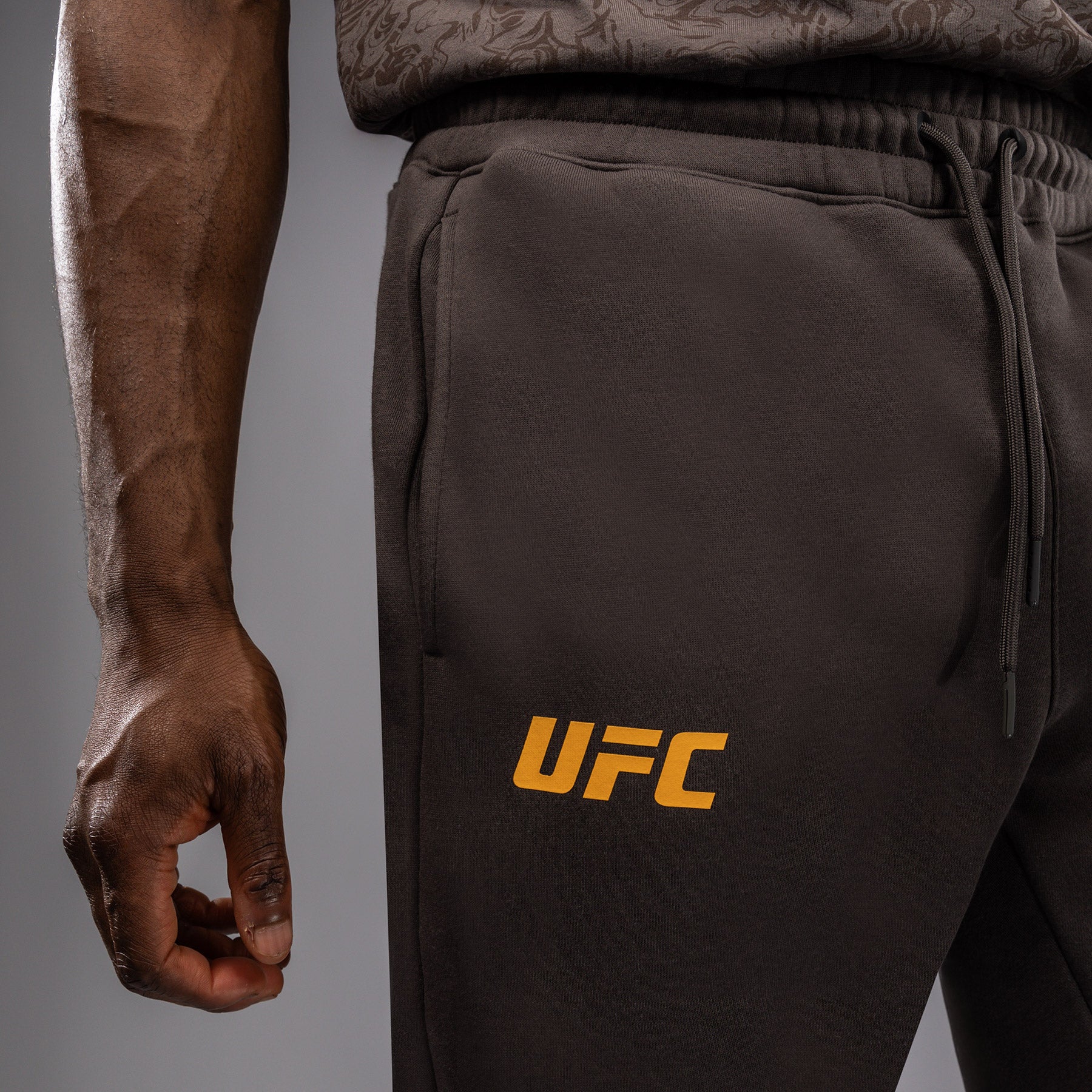 UFC Fusion by Venum Fight Week Men's Cotton Pant - Solid Earthen