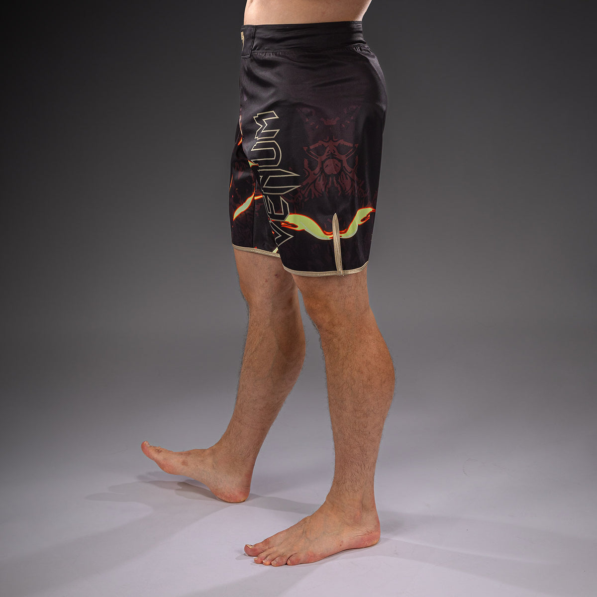 Jujutsu Kaisen x Venum Sukuna Fightshorts - Black/Beige