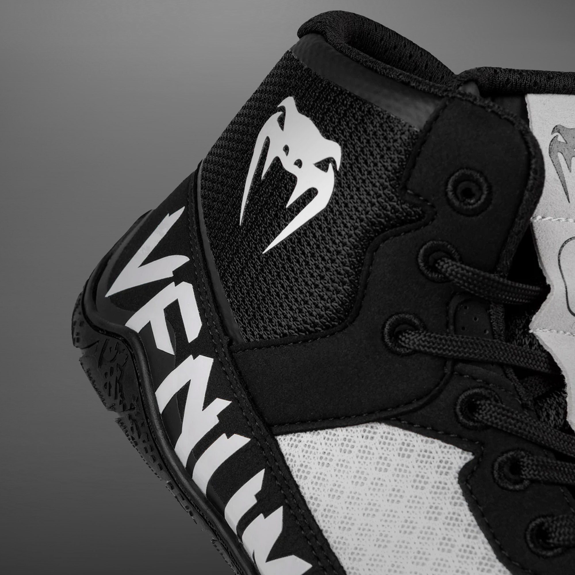 Venum Elite Wrestling Shoes - Black/White - Venum