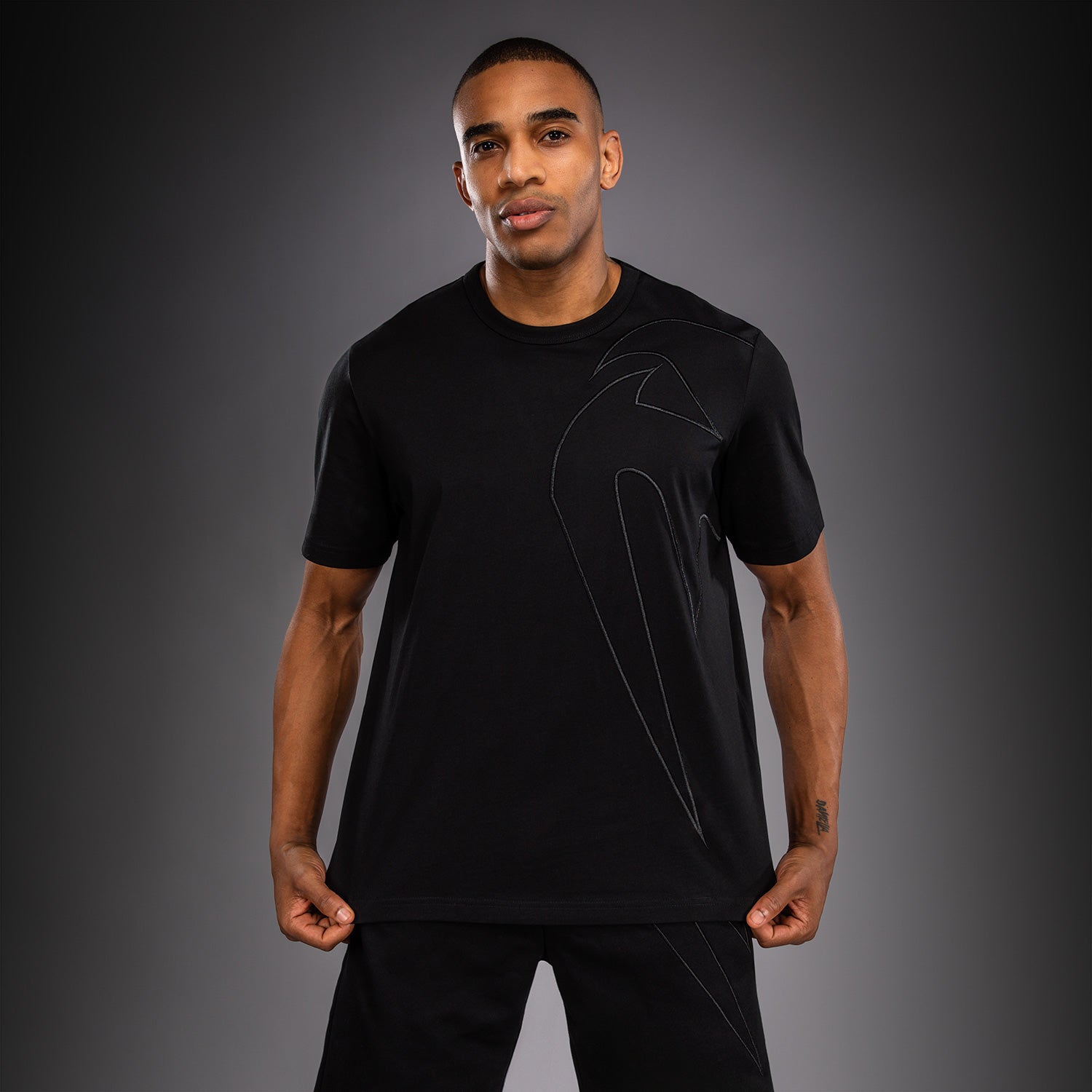 Venum  Giant  tシャツ  ブラック&amp;迷彩ロゴ Mサイズ Venum Giant T-shirt - Black - Venum