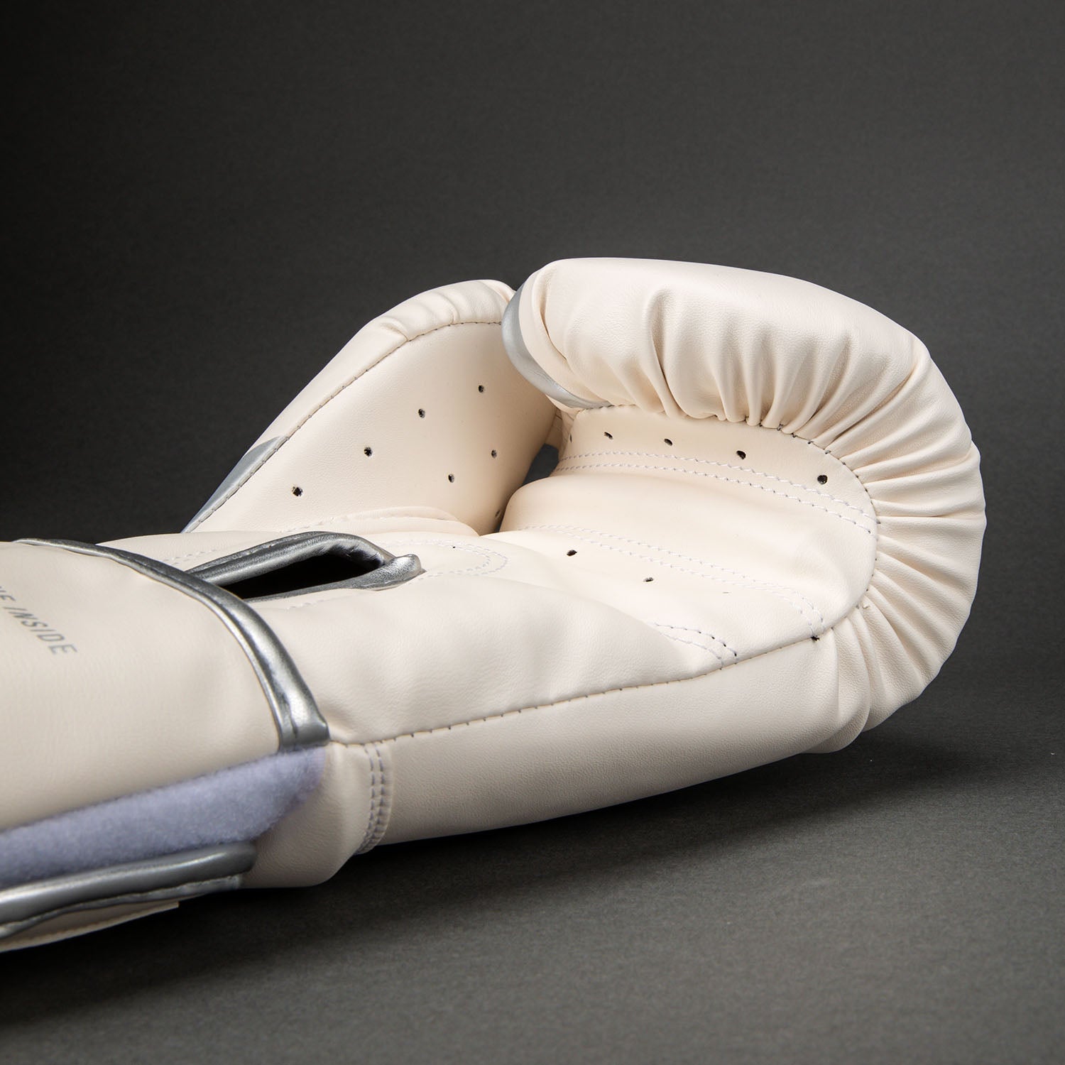 Venum Challenger 2.5 Boxing Gloves – White/Silver - Venum
