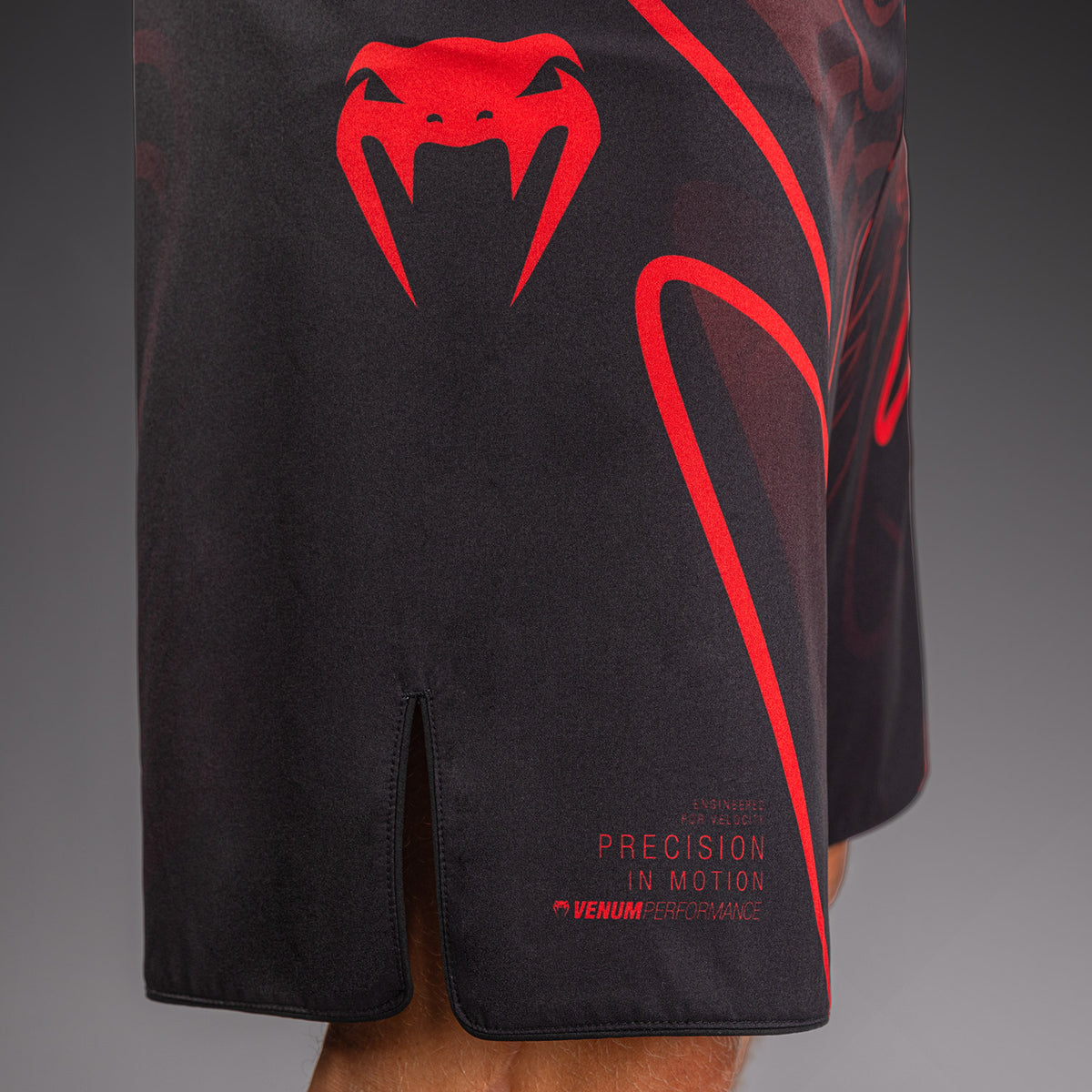 Crimson Viper 2.0 Fightshorts Black/Red
