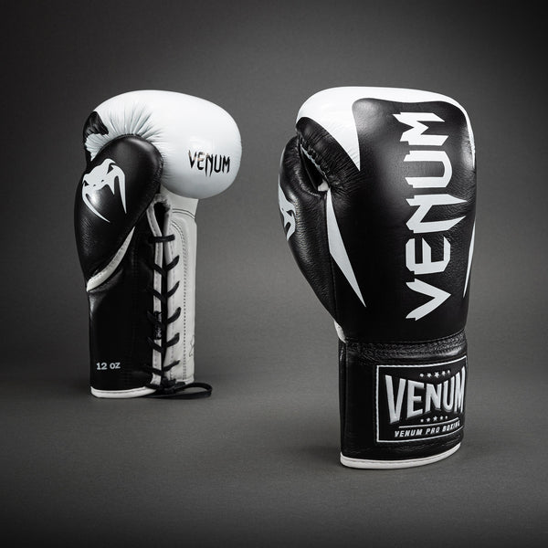 venum Hammer Pro ボクシンググローブ 最上位モデル　ナッパレザー Venum Hammer Pro Boxing Gloves with Laces - Black/White - Venum