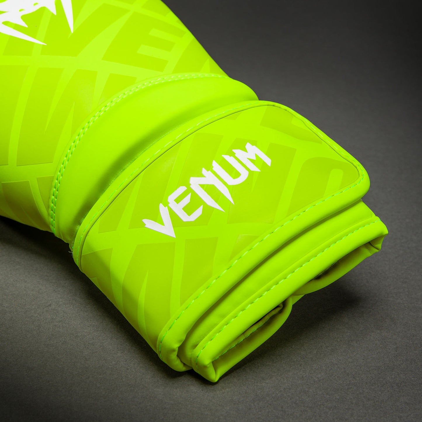 Venum Contender 1.5 XT 3D Boxing Gloves - Neon Yellow