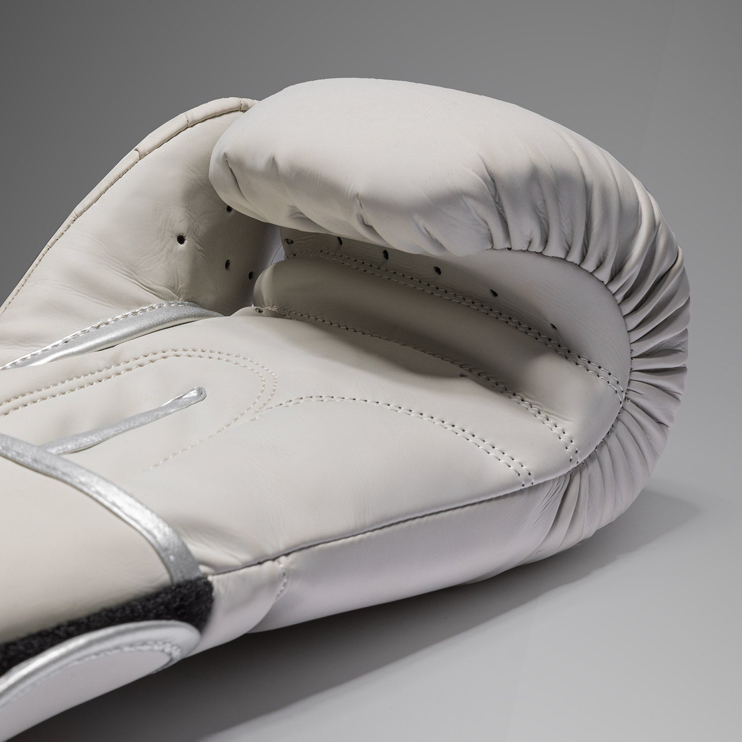 Venum Contender 1.5 Boxing Gloves - Ivory/ Gold - Venum - Venum