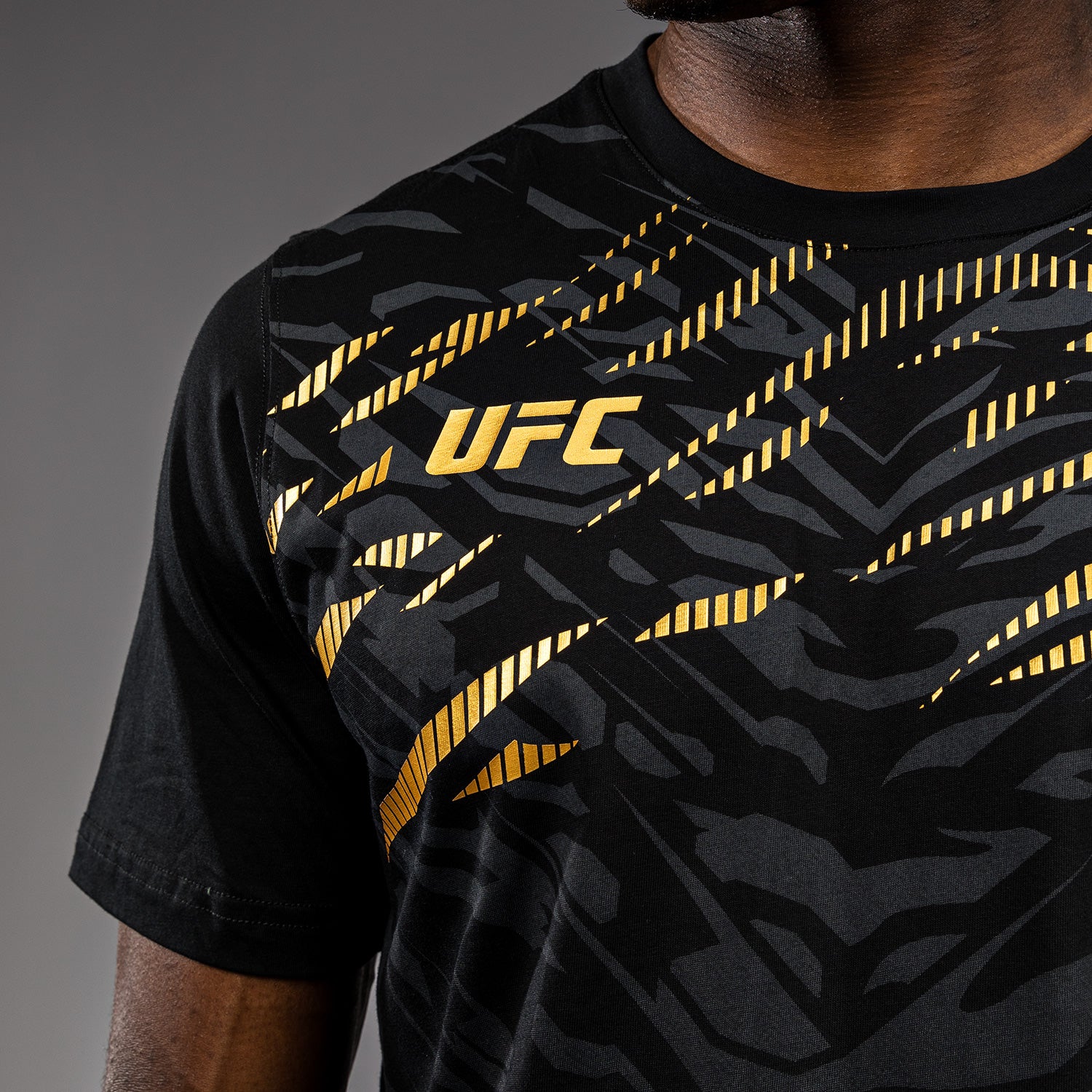 UFC Fusion by Venum Men's Replica Short Sleeve T-Shirt