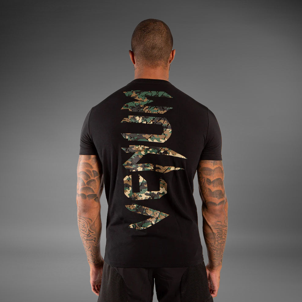 Venum  Giant  tシャツ  ブラック&迷彩ロゴ Mサイズ Venum Original Giant T-Shirt - Black/Forest-Camo - Venum