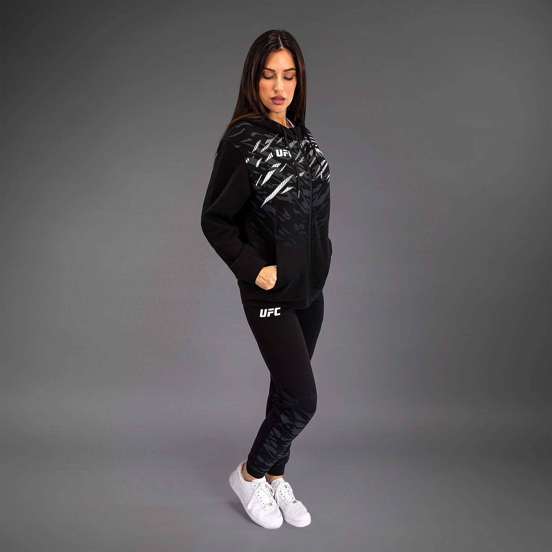 【UFC】 Potential Mega Fit Hoodie Black★正規品 ★追跡可 59342b5aea4dbbc73b0dd911da5a34