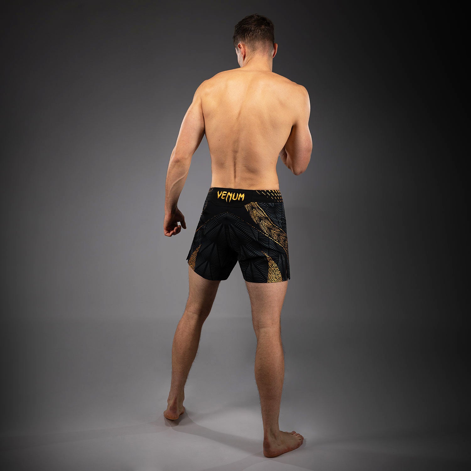 UFC VENUM ファイトショーツ XS 黒/金 Men's UFC Zenith by Venum Champion Authentic Night Short Fit
