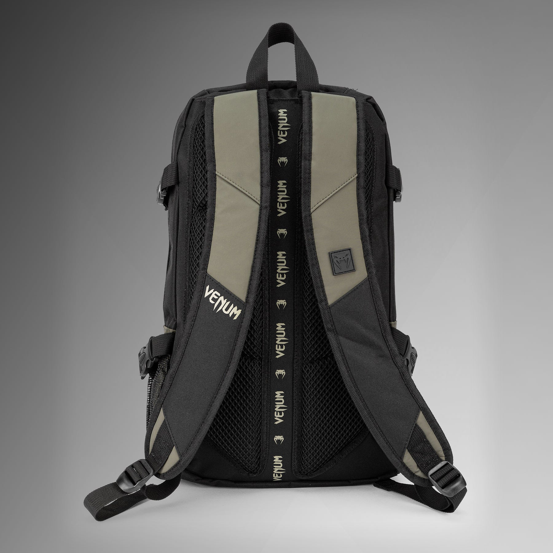 venum  リュック　高騰　難あり Venum Challenger Xtrem Evo BackPack - Black/Gold - Venum