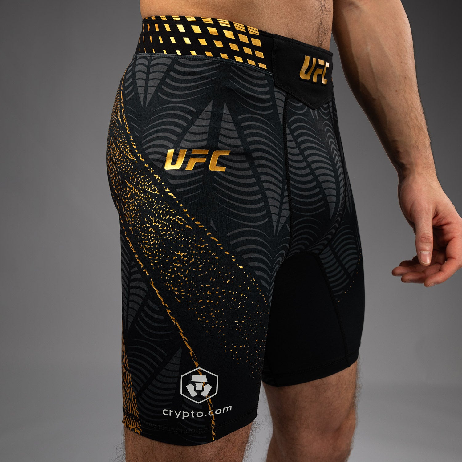 UFC Venum XL ブラック/ゴールド ウォークアウトパンツ UFC Fusion by Venum Men's Replica Pant - Champion - Venum