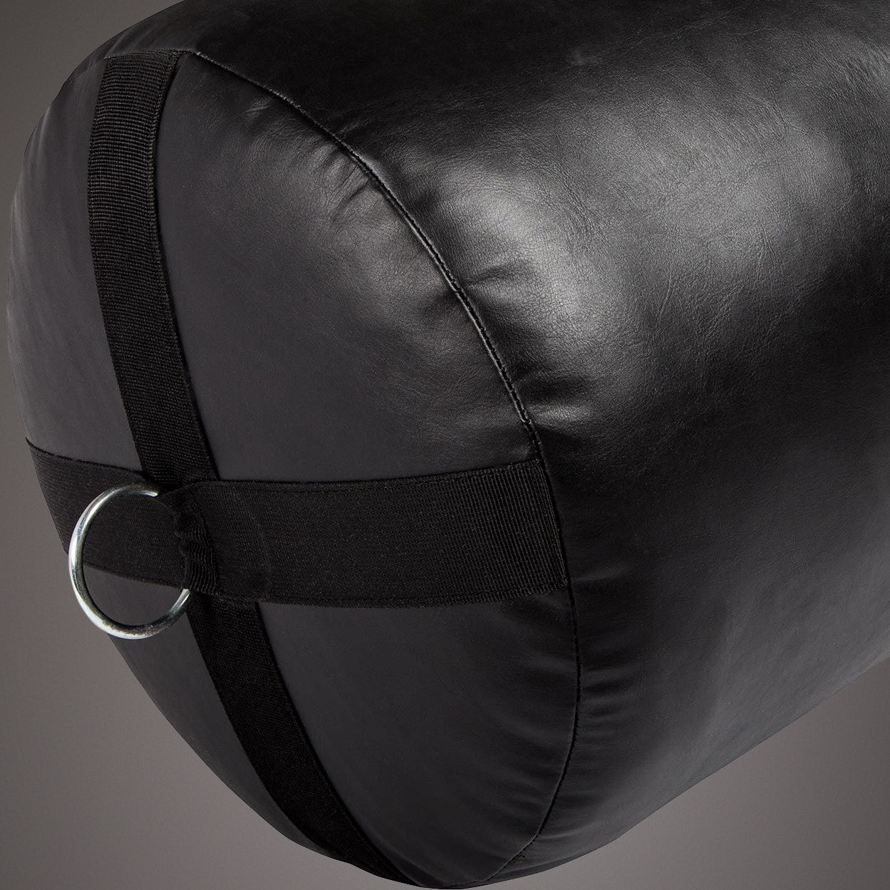 Venum Challenger Heavy bag + Ceiling Hook - Black/White - Filled - 130cm