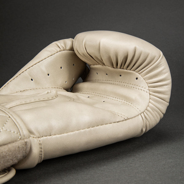 Venum Impact Classic boxing gloves view 3